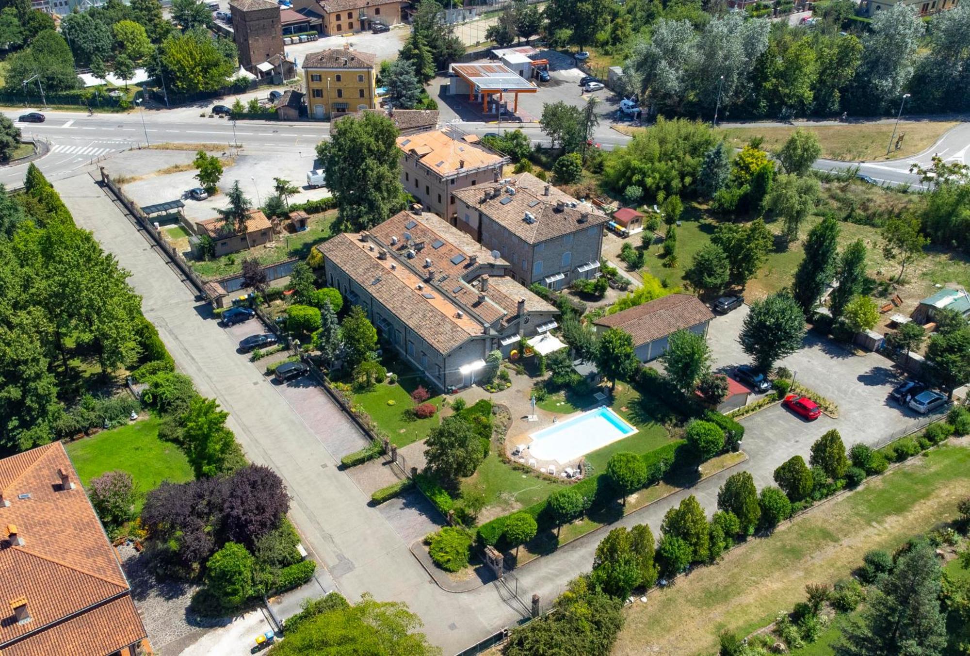 Residence Antico Borgo Modena Buitenkant foto